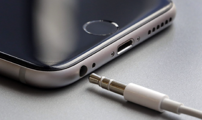 Headphone Jack Canceled